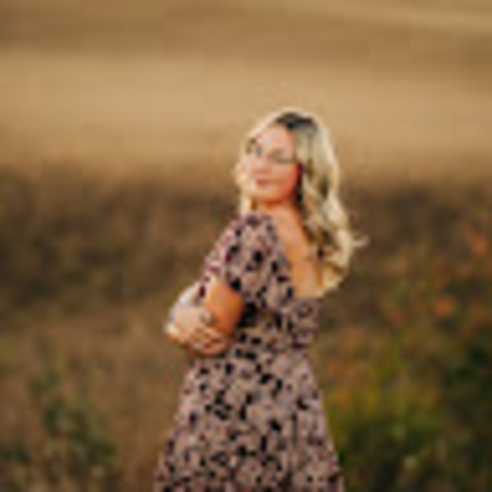 Meet your Posher, Madi